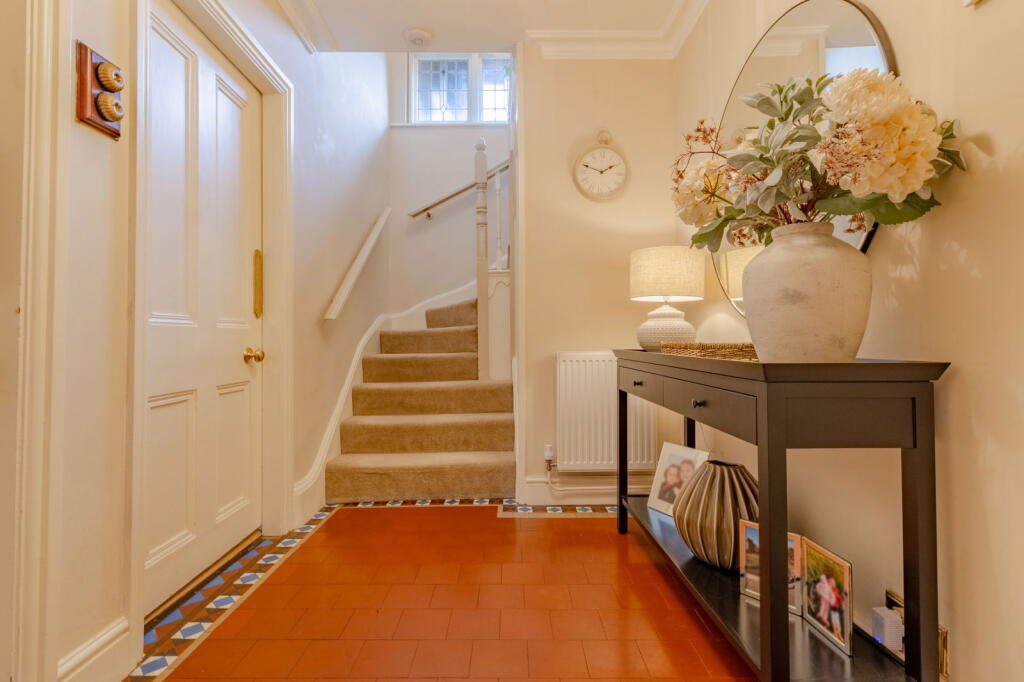Hall Lane, Hagley, Stourbridge, DY9 9LL photo 3