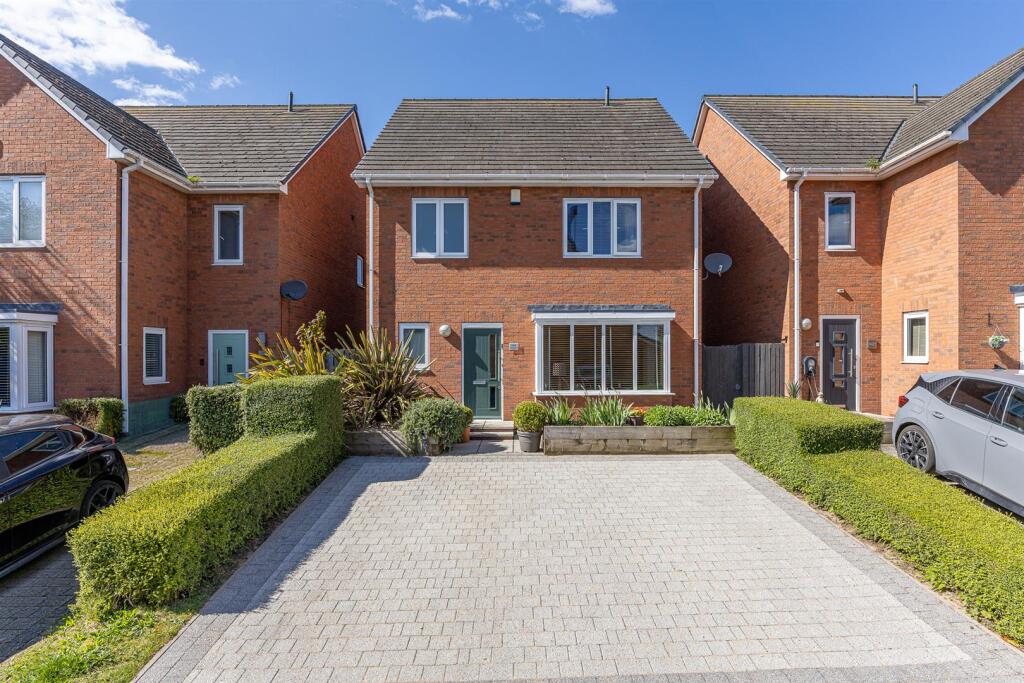 Main image of property: Westfield Court, Mirfield