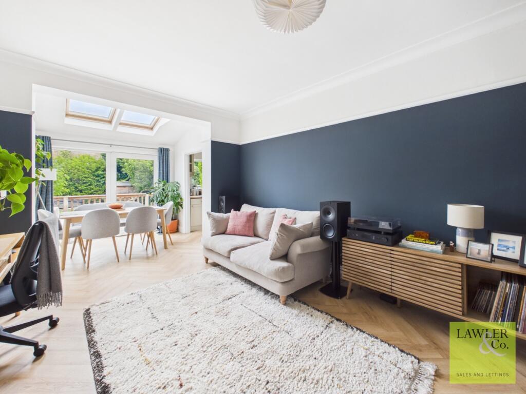 House in Stockport, Heaviley, Woodsmoor - View 4