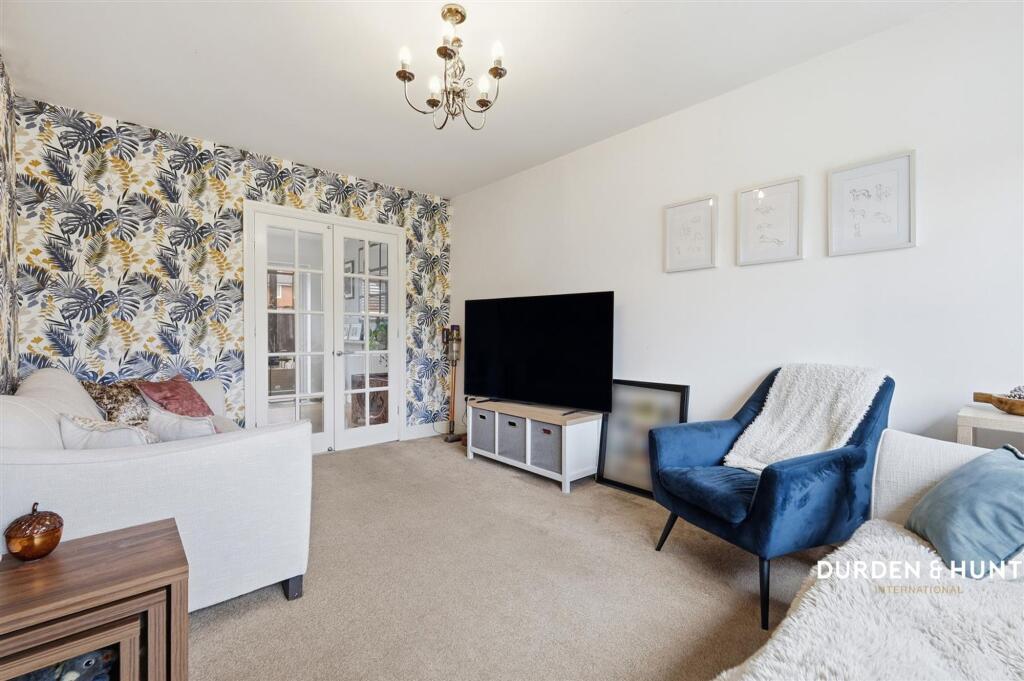 Ridgewell Grove, Hornchurch, RM12 photo 2