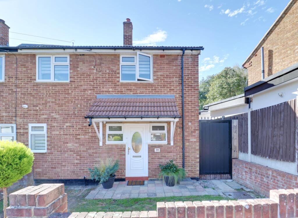 Main image of property: Corran Way, South Ockendon, RM15