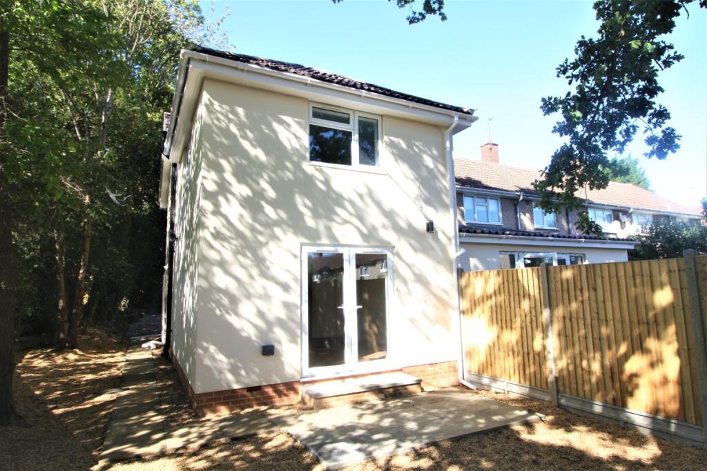 Main image of property: Middle Hill, Hemel Hempstead, Hertfordshire, HP1 2JQ