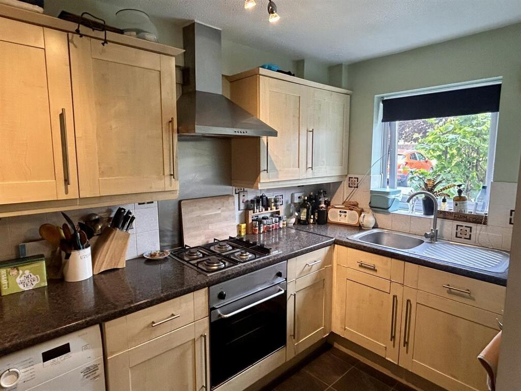 House in Newbury, West Berkshire - View 4