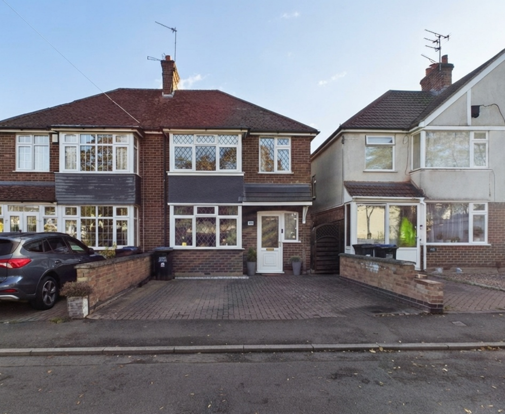 Main image of property: TACHBROOK ROAD, LEAMINGTON SPA, WARWICKSHIRE, CV31