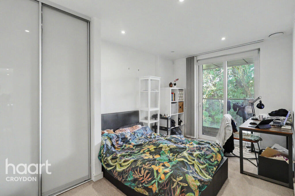 2-bed flat on Saffron Central Square, CROYDON, £230,000