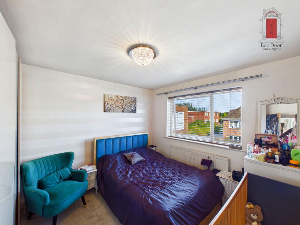 Kensington Grove, Denton, M34 photo 4