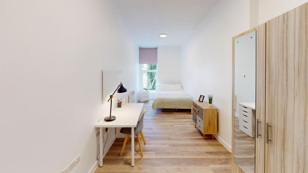 Apartment in Truro - View 4