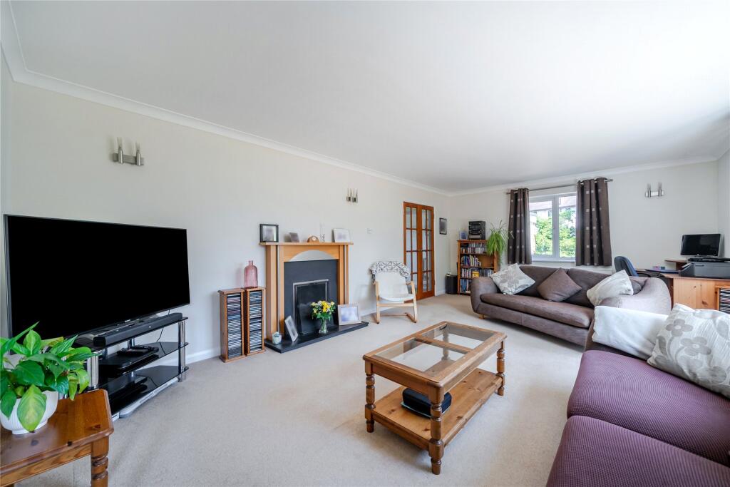 House in Guildford, Send - View 4