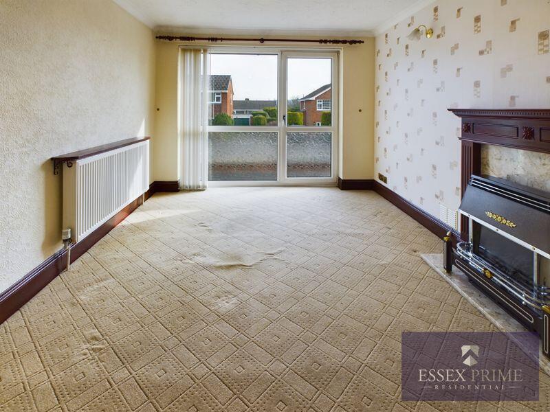 Two Bedroom Semi-Detached Bungalow DE11 photo 3
