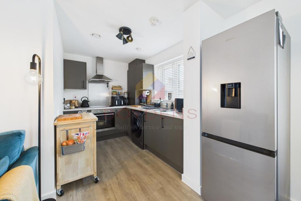 46 Doughton Road photo 2