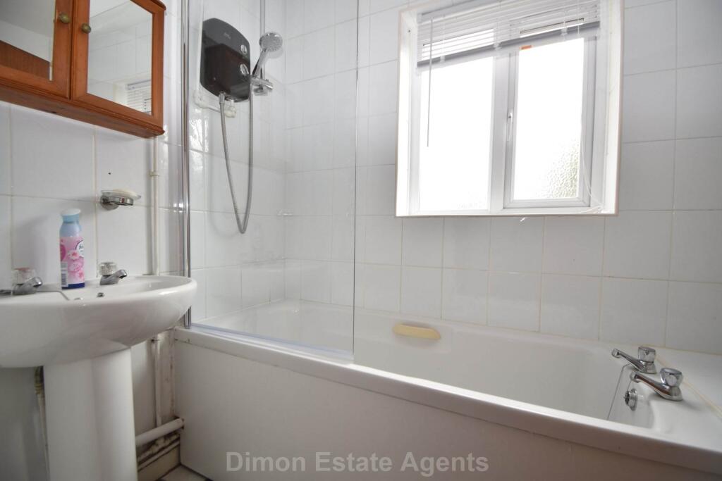 White Acres Close, Elson, Gosport photo 5