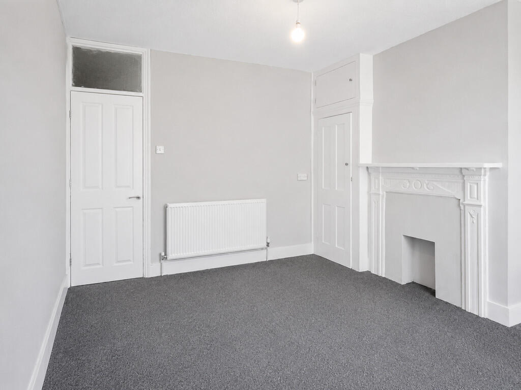 2 bedroom ground floor flat for rent