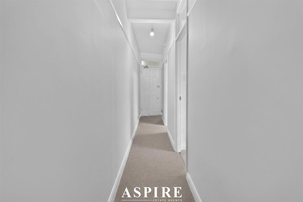 Apartment in Southend-on-Sea, Leigh-on-Sea - View 4