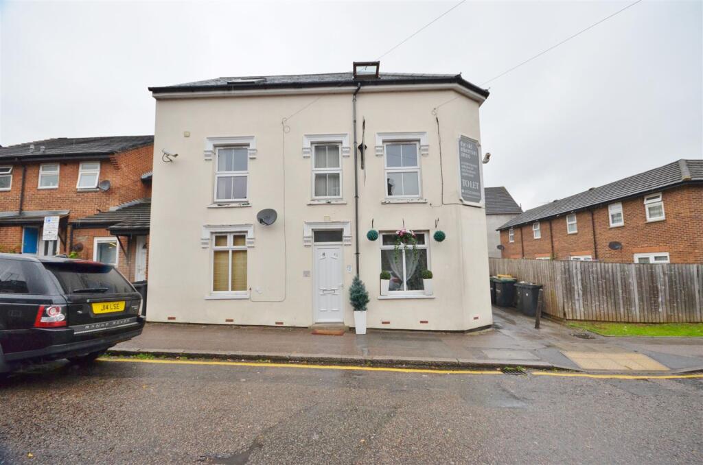 Main image of property: Inkerman Street, Luton, LU1 1JD