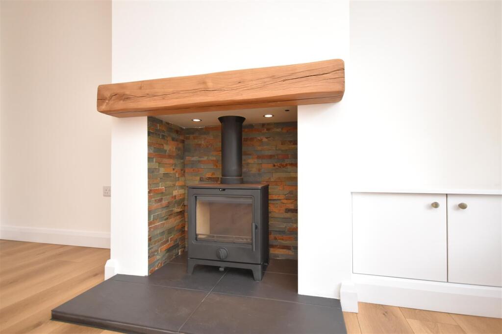 New Street, Little Neston, Neston photo 4