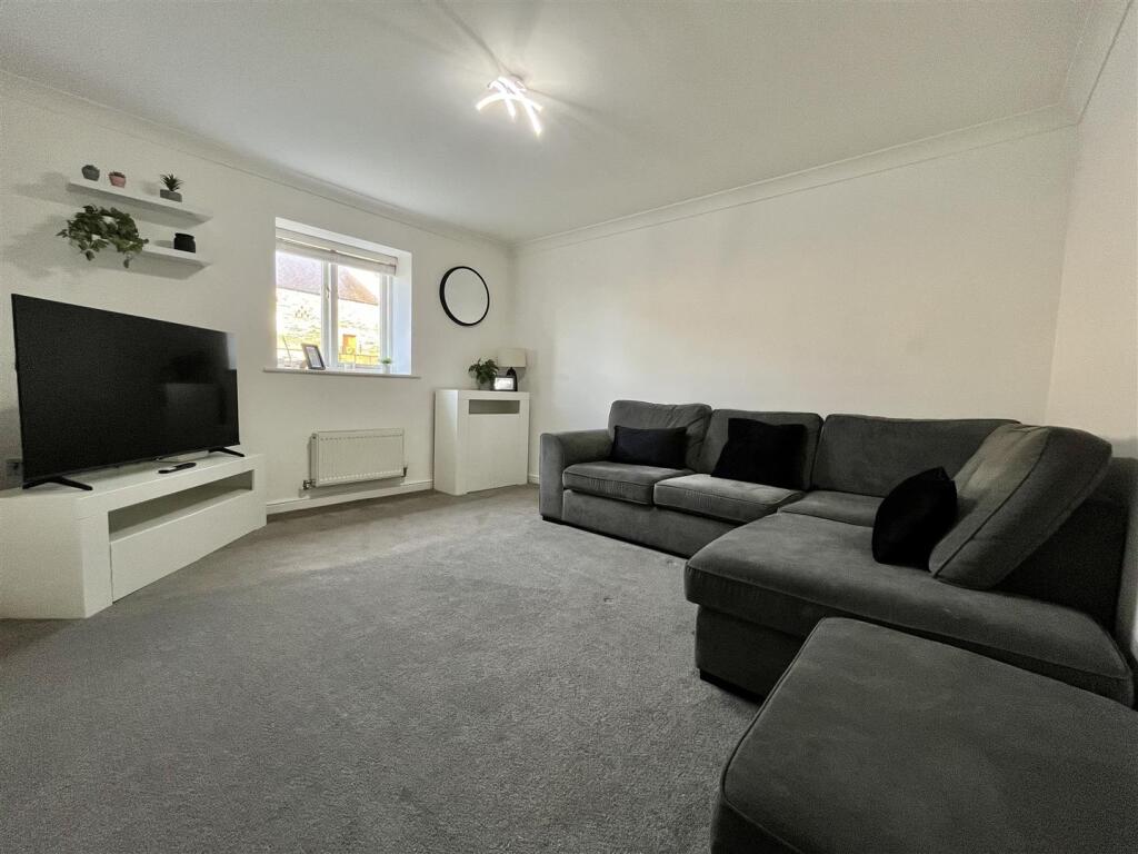 House in Tameside, Greater Manchester - View 3