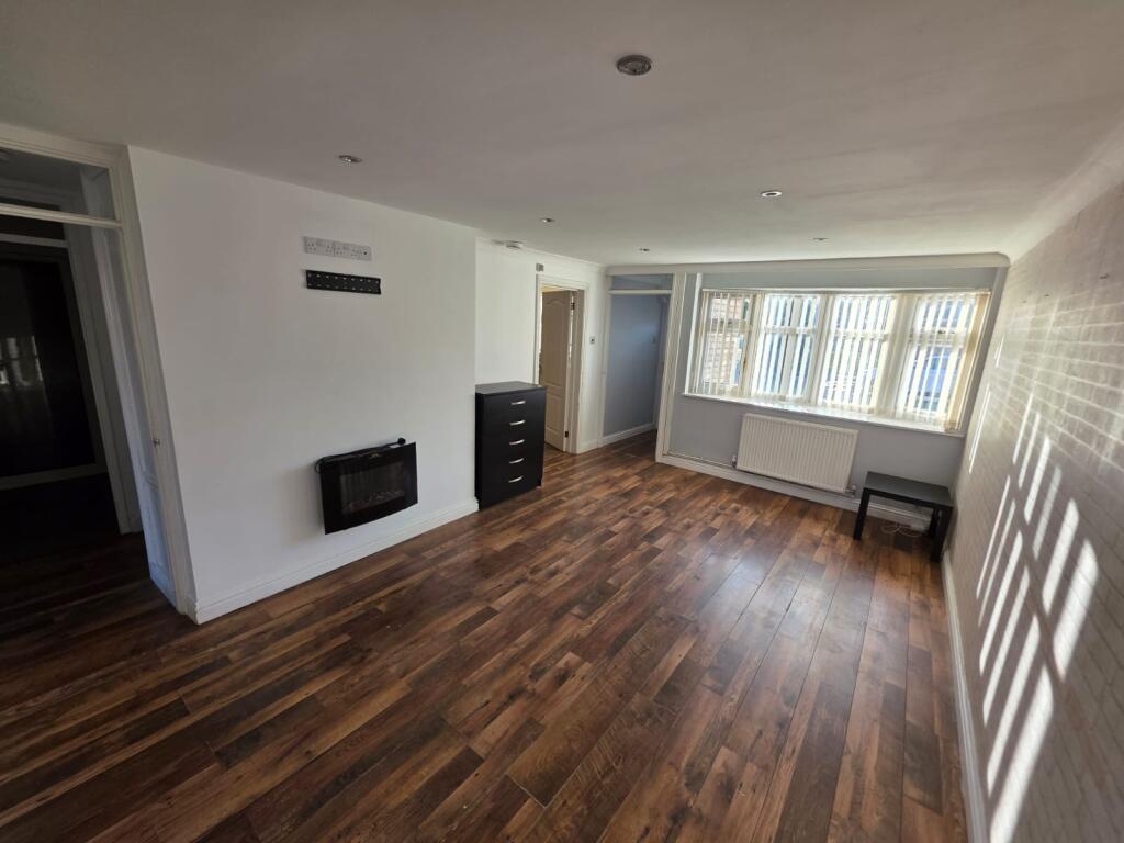 House in Wolverhampton - View 4