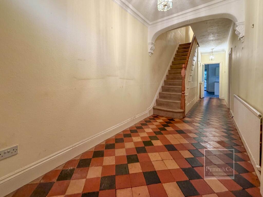 Expansive Chain Free Victorian Home Over Three Floors in The Heart Of Sheringham photo 3