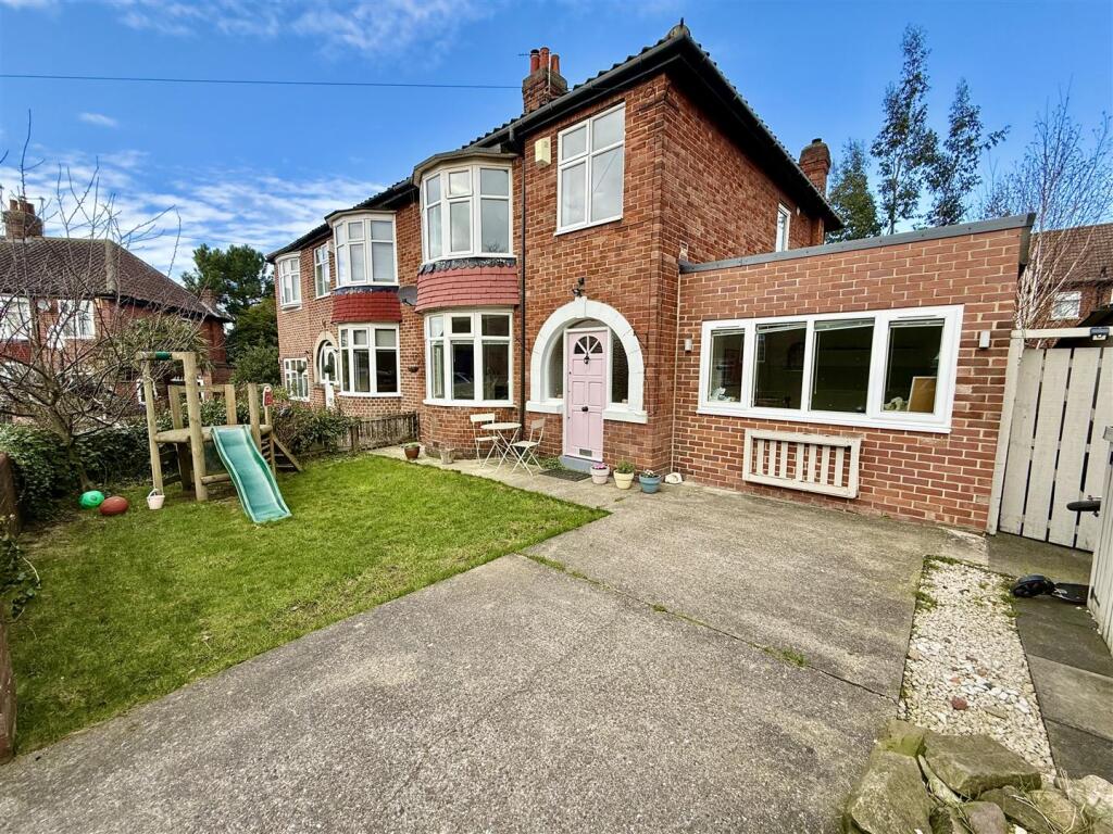 Main image of property: Felton Crescent, Gateshead