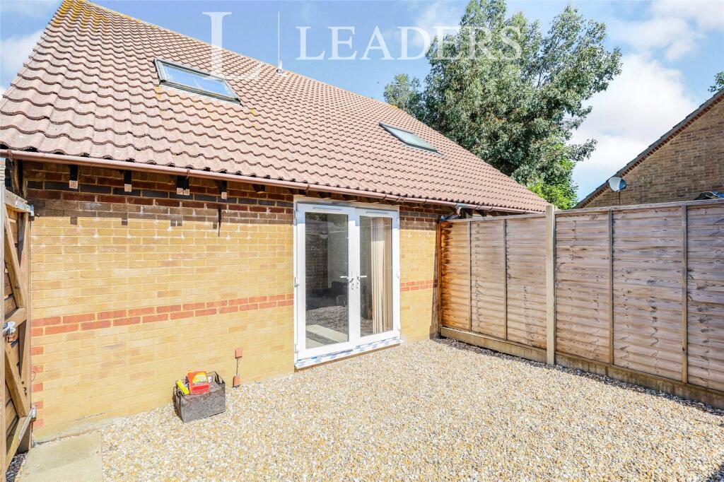 Plumpton Gardens, Portsmouth, Hampshire photo 4