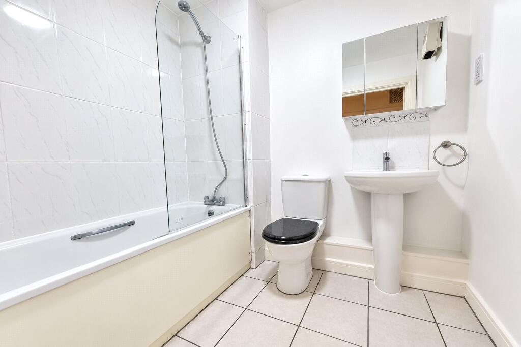Apartment in Chelmsford - More