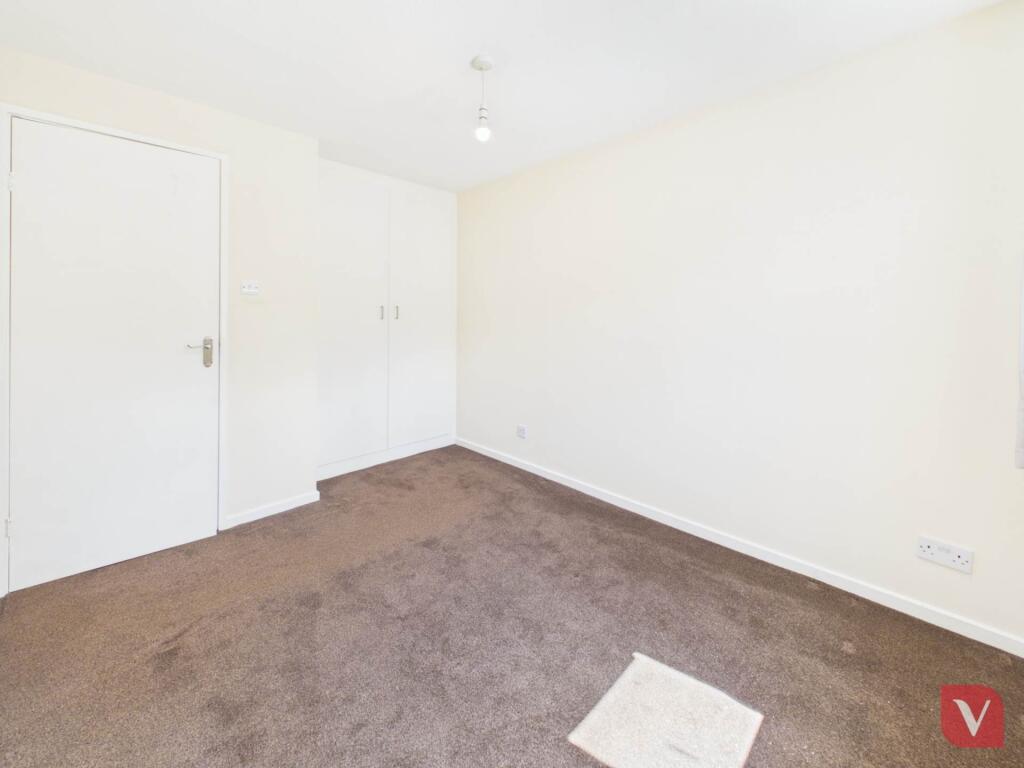 Apartment in Luton - View 3