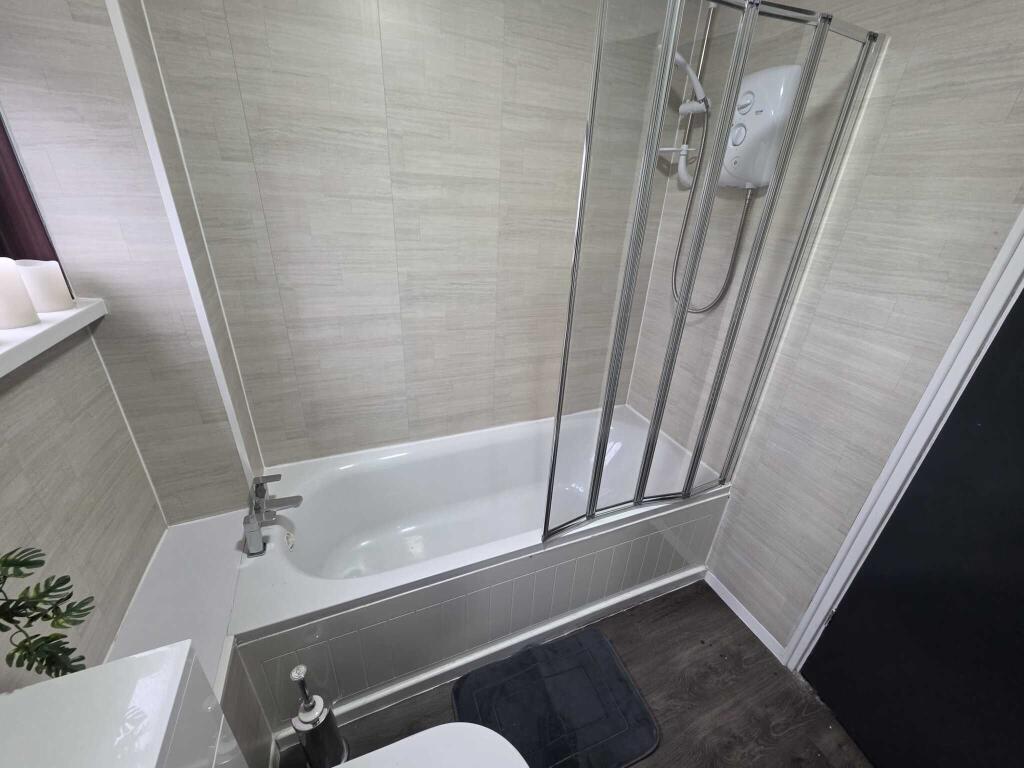 1 Double room Devon available B45  photo 4