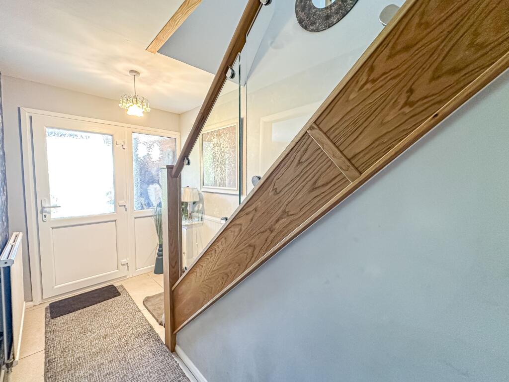 House in Heswall, Liverpool City Region - More