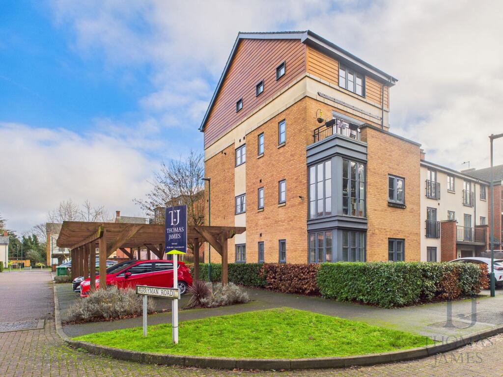 3-bed flat on Deane Road, Nottingham, NG11, £270,000