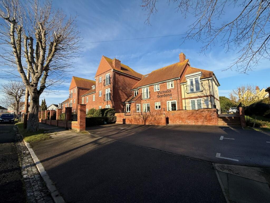 Main image of property: HADLEIGH ROAD, FRINTON-ON-SEA