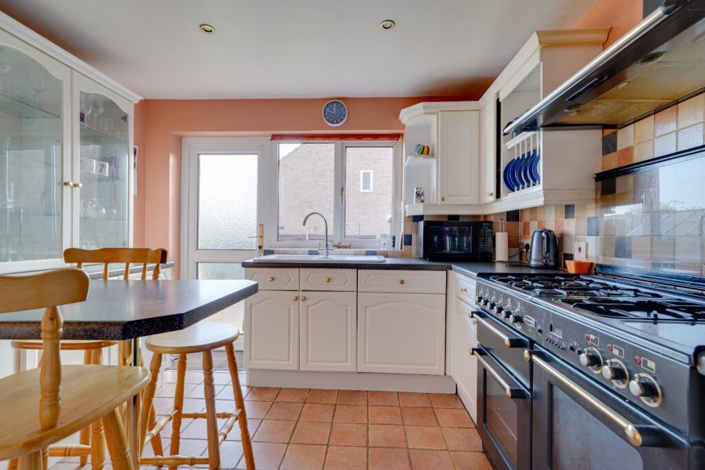 Bedford Crescent, St. Ives, Cambridgeshire, PE27 photo 3