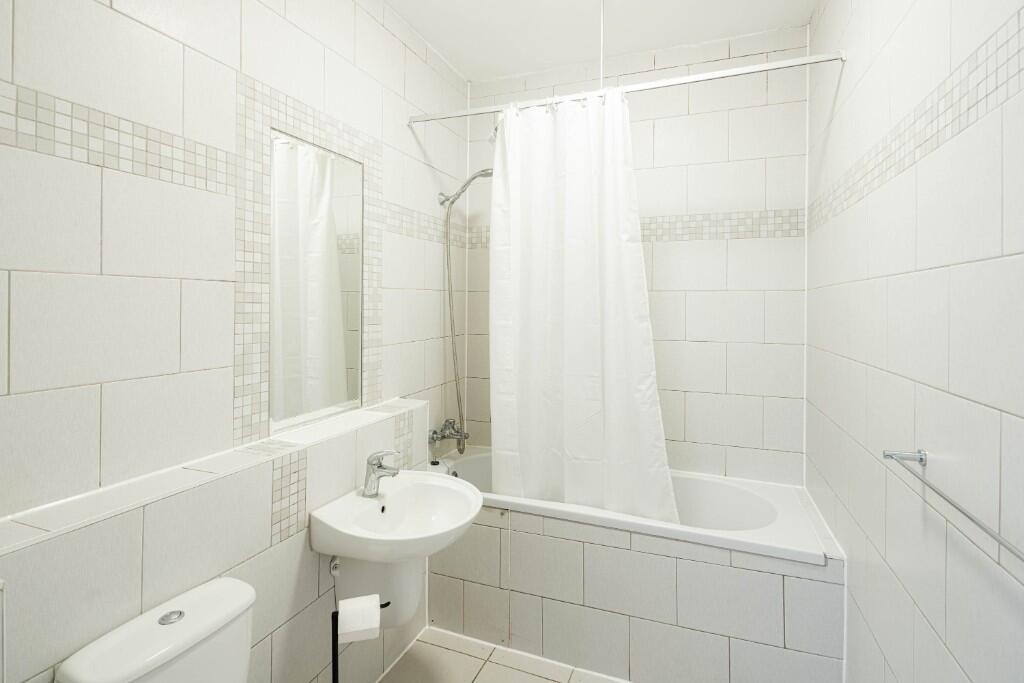 4 bedroom flat for rent