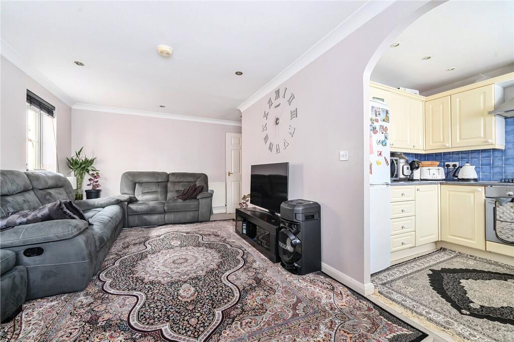 Alice Close, New Barnet, EN5 photo 3