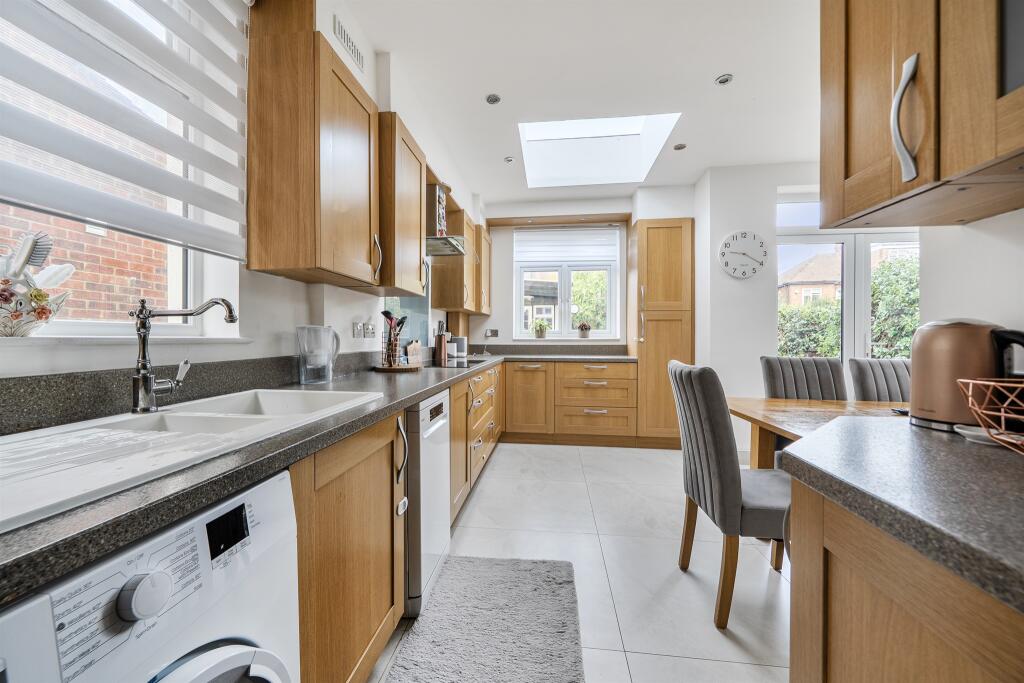House in Enfield - View 5