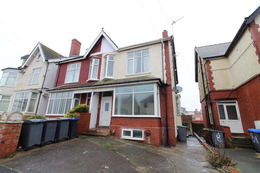 Main image of property: Flat 2, 6 Cavendish Road, Bispham, Blackpool