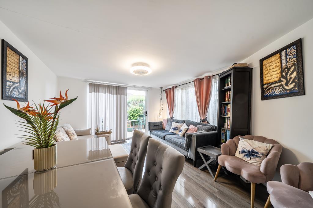 House in London - View 4