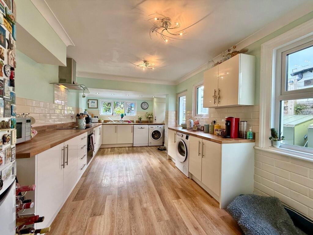 House in Eastbourne, East Sussex - View 5