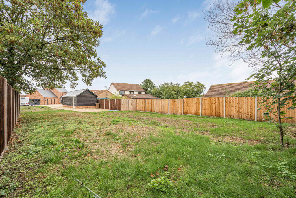 House in Ipswich - View 4