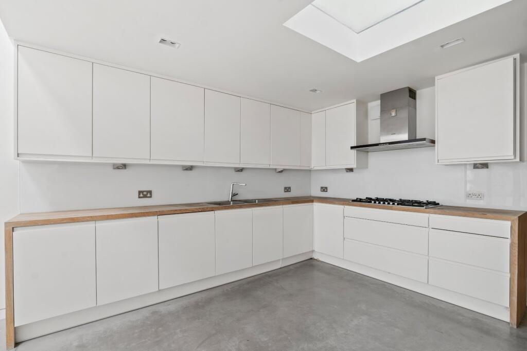 House in London, Kensington - More