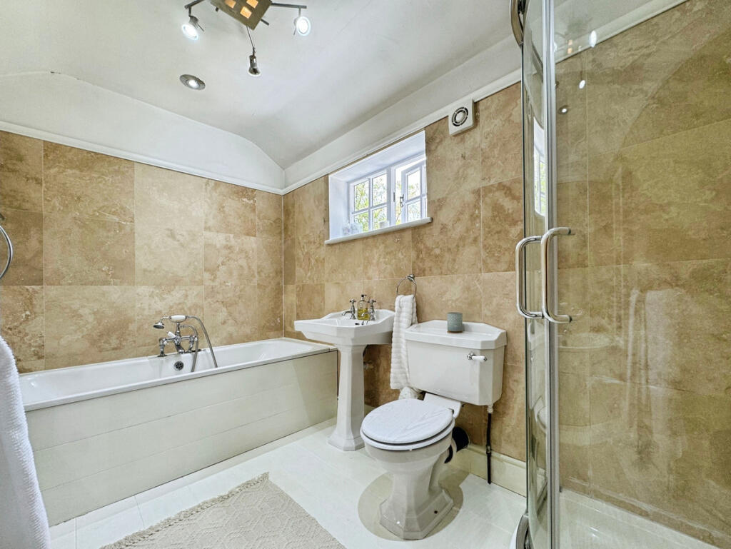 Additional image 19 of Wootton Wawen, Henley-In-Arden, Exceptional Value