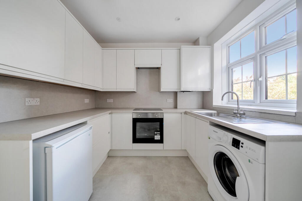 Apartment in London - View 2