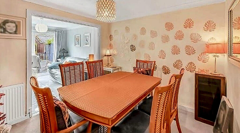 35 Plover Close, Bamford, Rochdale, OL11 5PU photo 4