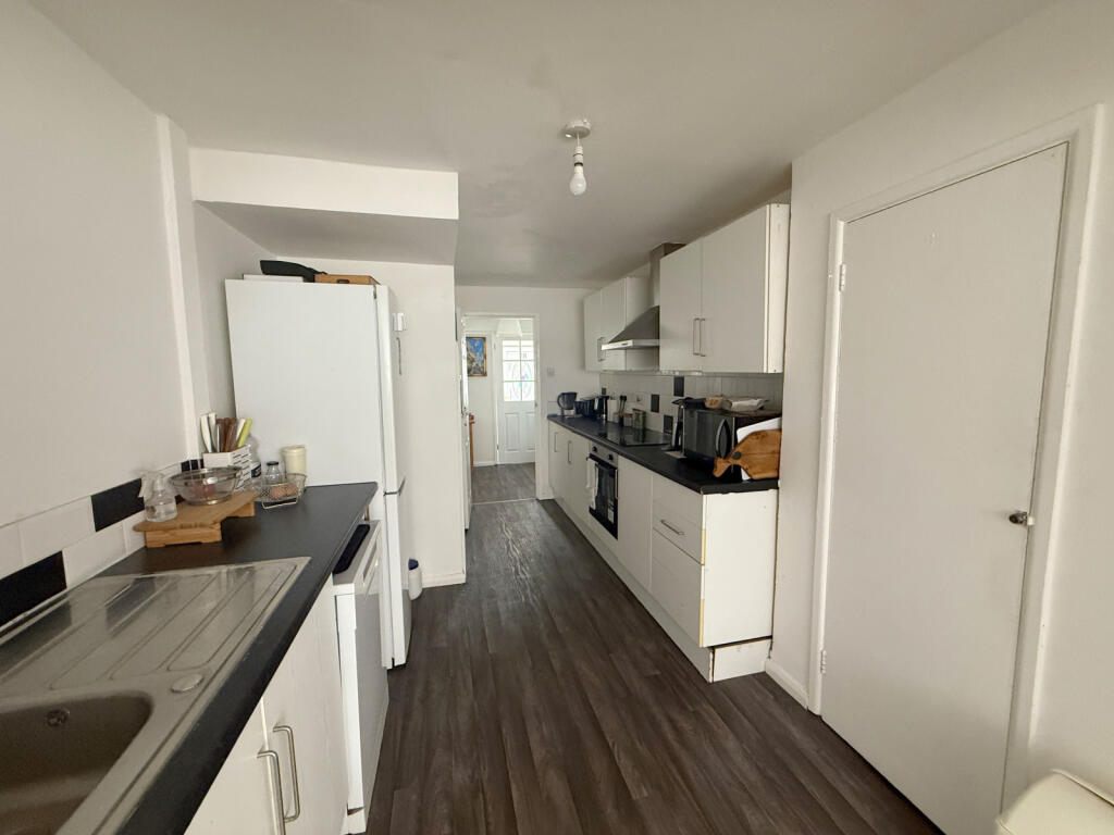 Warwick Place, Tewkesbury, GL20 - More