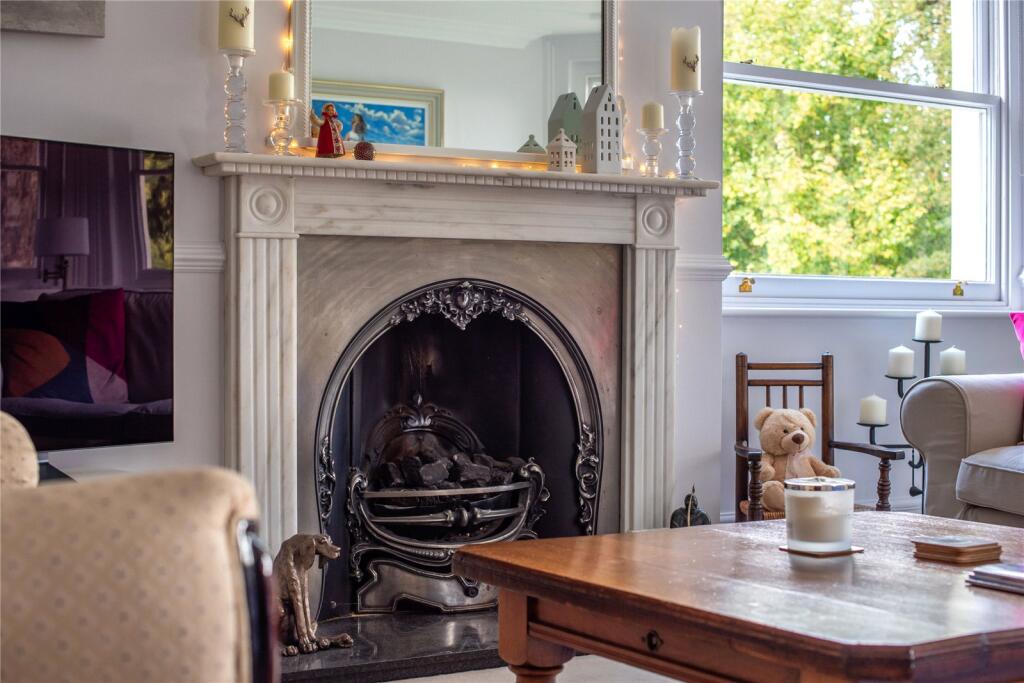 Apartment in Redhill - View 5