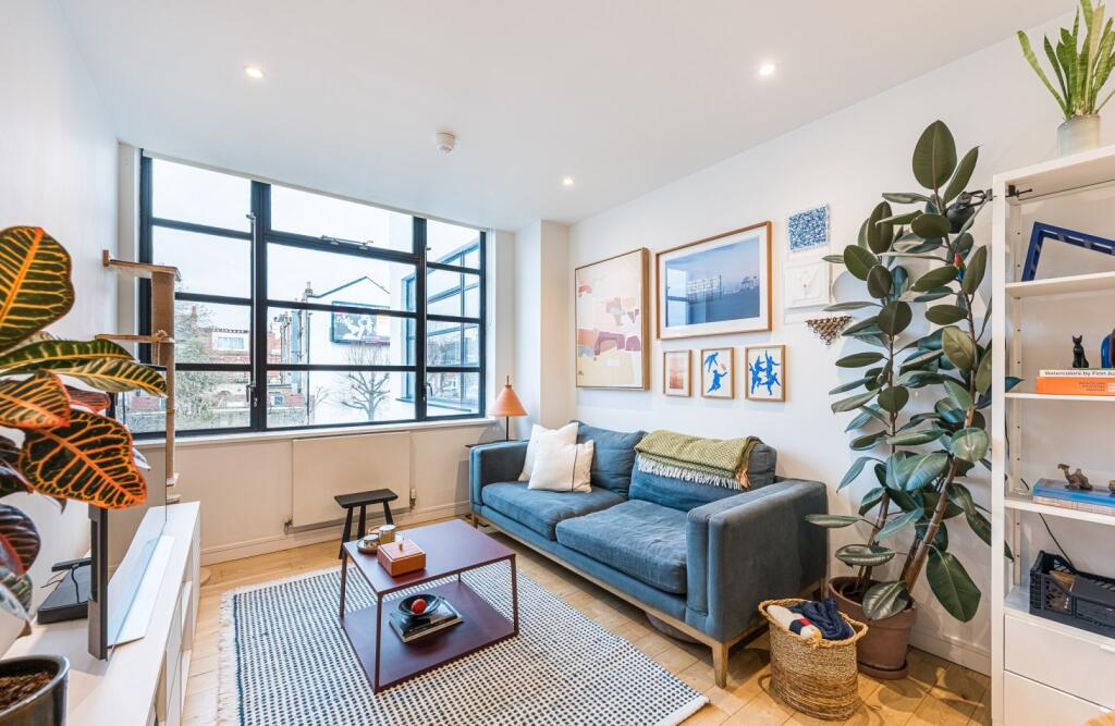 Main image of property: LAVENDER HILL SW11