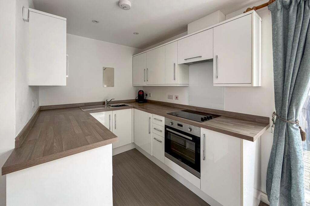 Apartment in Rochester - More