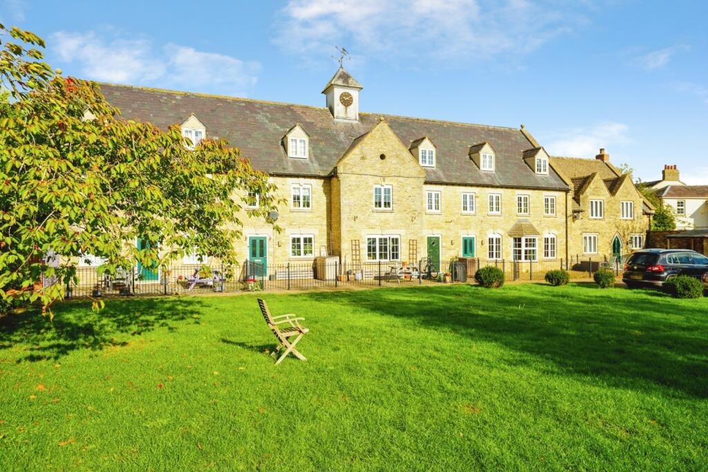 Main image of property: Walkers Barn, Heathfield, Bletchingdon, Kidlington, OX5