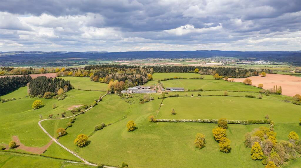 Studio other on Pervin Farm, Hope under Dinmore, Leominster, £3,700,000