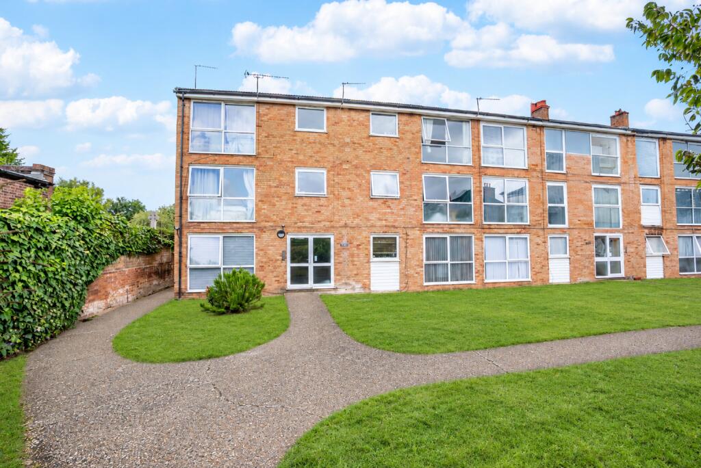 Main image of property: Meadow Close, London Colney, St Albans, Herts, AL2