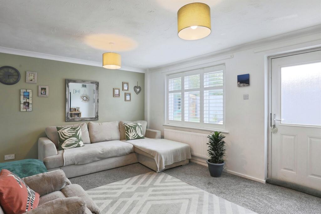 Market End Way, Bicester - More